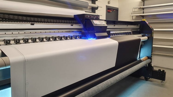 QPS Helps Pure Theatre Achieve Perfect Results with Nazdar Inks